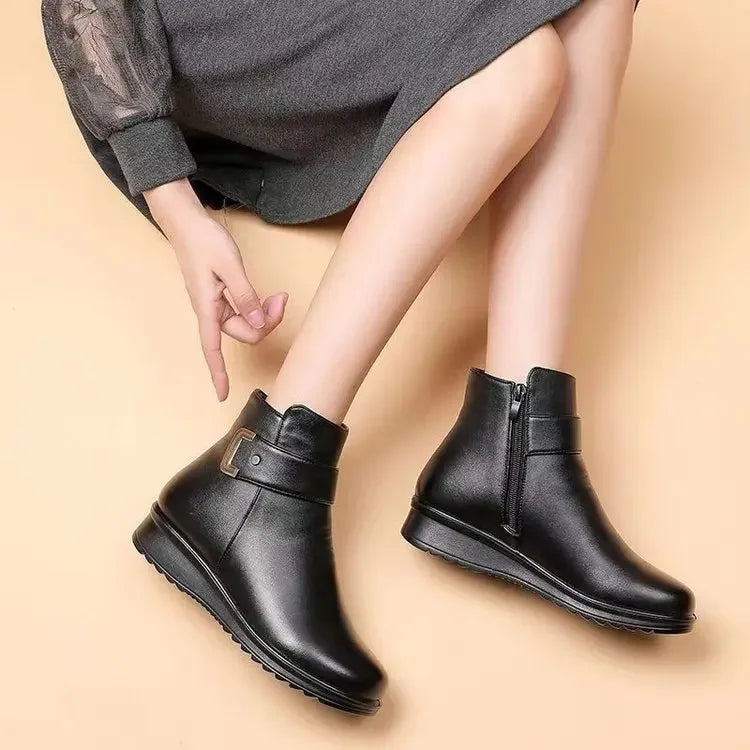 Women’s Plush Ankle Boots - Flat Soled Retro Zipper Snow Boots for Autumn/Winter