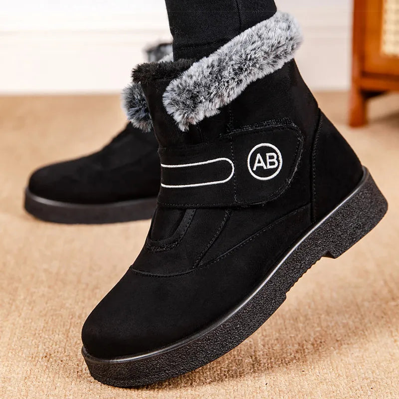 Women's Super Warm Fur Ankle Boots - Winter Snow Boots with Low Heels