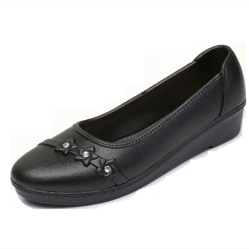 Women's Lightweight Slip-On Flat Loafers – Classic Round Toe Rubber Sole Casual Work & Hotel Shoes