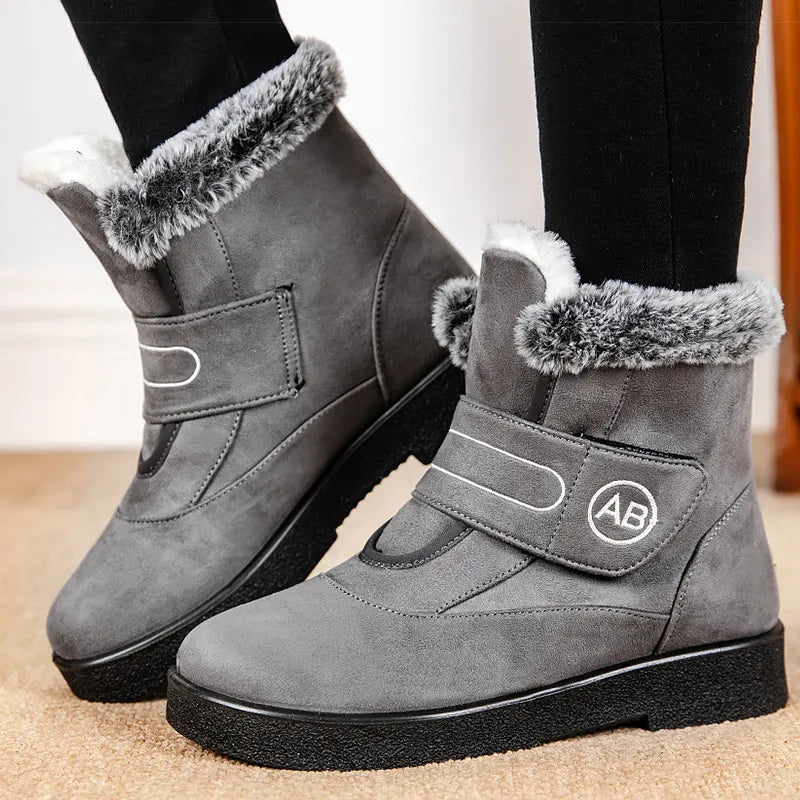 Women's Super Warm Fur Ankle Boots - Winter Snow Boots with Low Heels