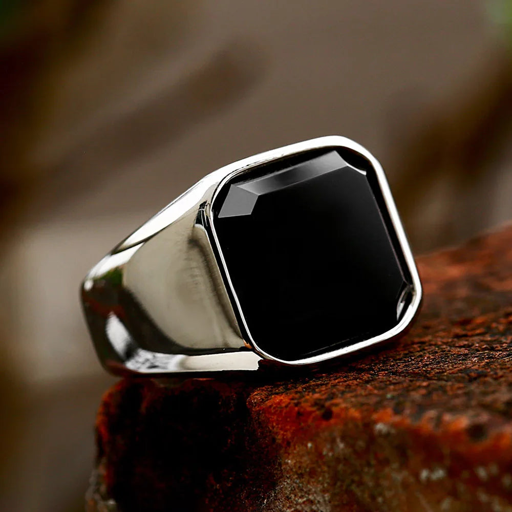 Simple Fashion Stainless Steel Ring with Zircon and Black Agate Stone – High-Quality Wedding Jewelry for Men and Women